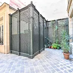 Perle Rare Triangle D\'Or Great Studio With Terrace - Bail Mobilite